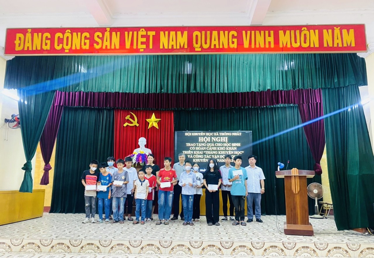 Hội Khuyến học xã Thống Nhất tổ chức Hội nghị triển khai tháng Khuyến học, trao học bổng cho học sinh có hoàn cảnh khó khăn năm 2023